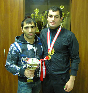 Руслан Хасханов и тренер Ислам Каримов